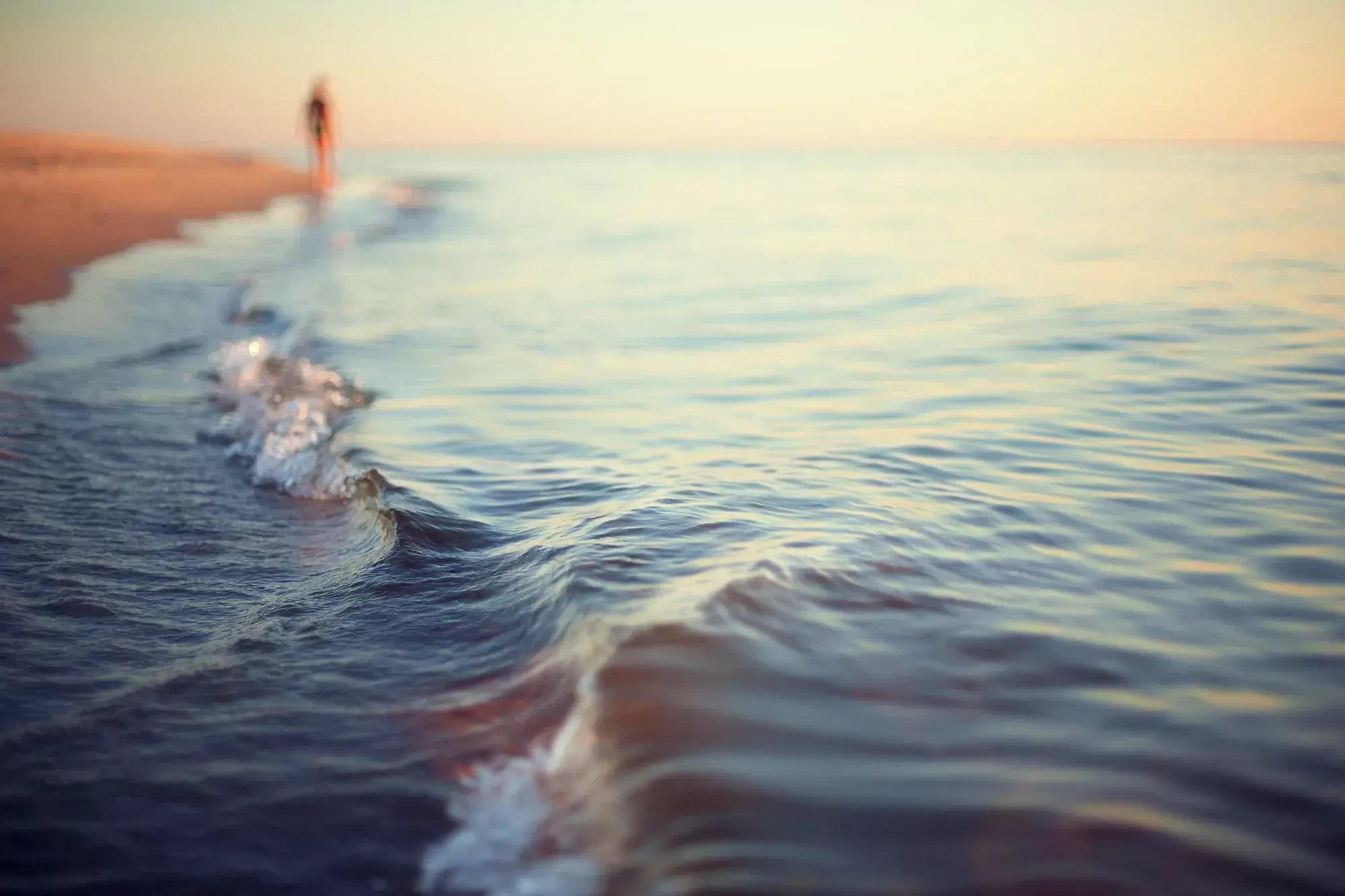 beach-sunset-GettyImages-503414276-2000-webp